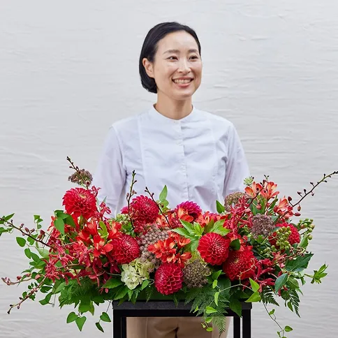 司会台を華やかに